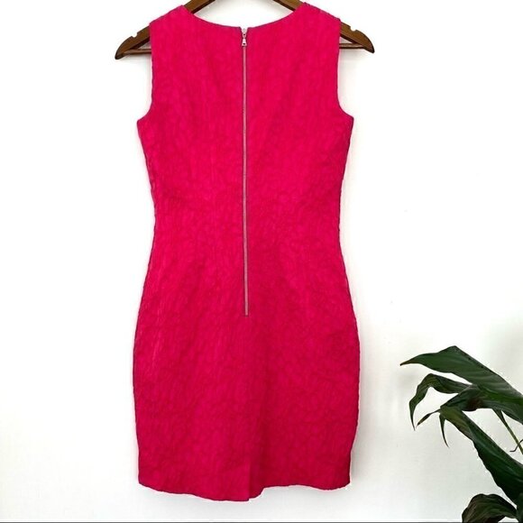 Tahari fitted sleeveless dress, mini length - Picture 4 of 12